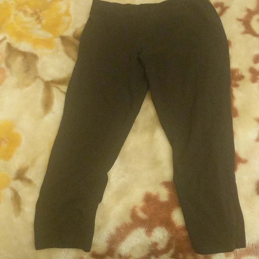 Black Capri leggings